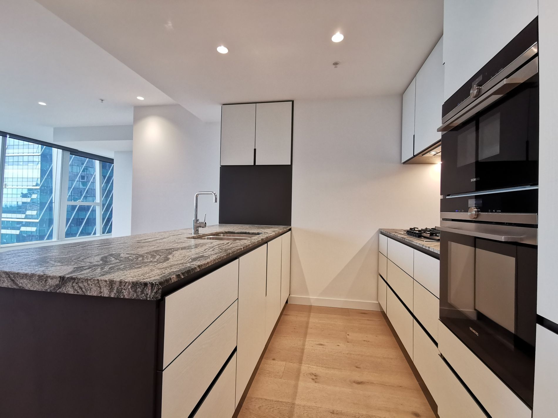 1903 / 260 Spencer Street, Melbourne