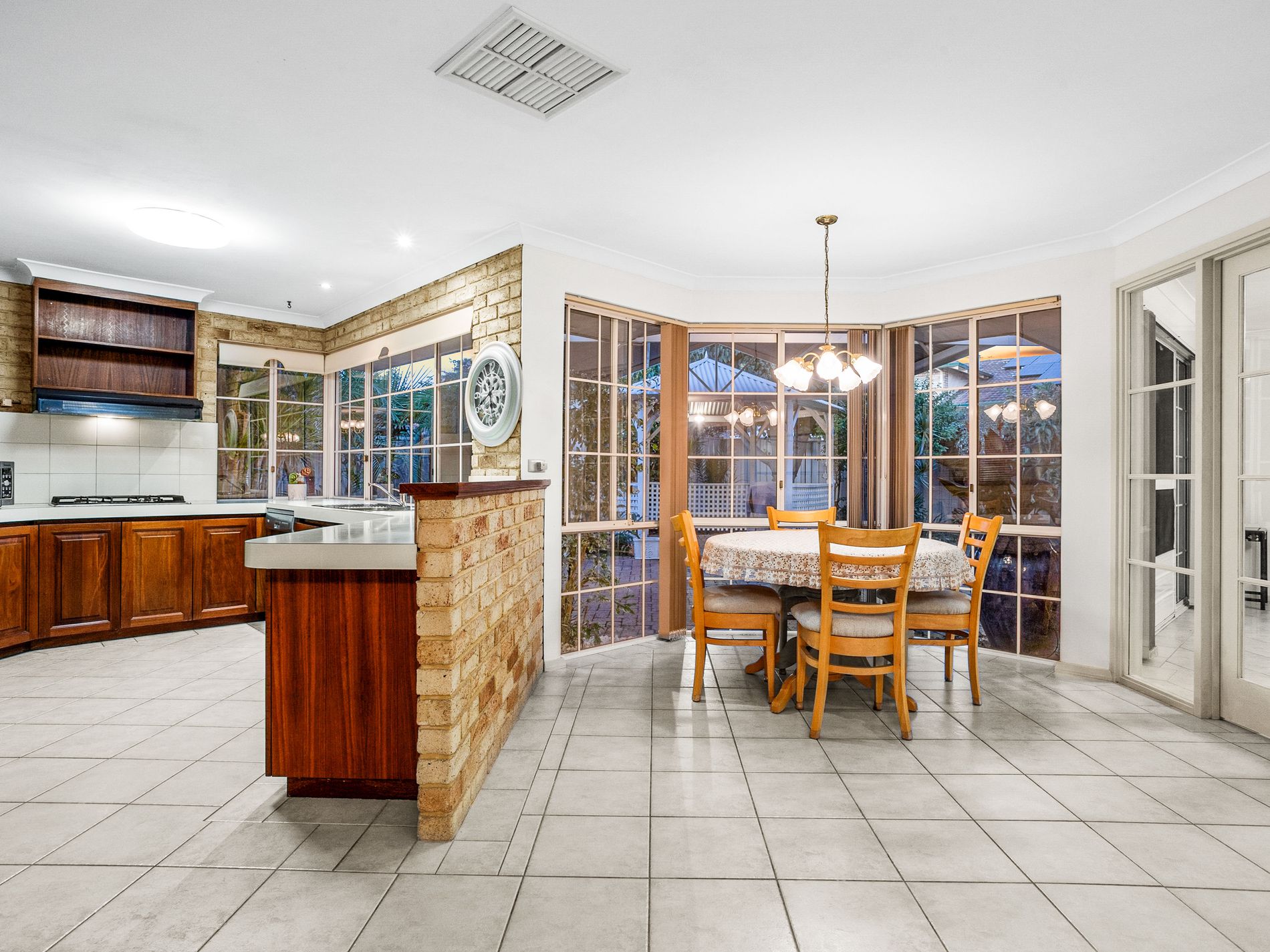 62 Kingsmill Gardens, Winthrop