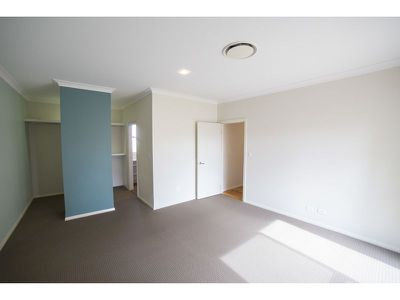 108 Maple Crescent, Narromine