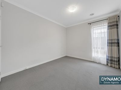 8 Pioneer Street, Craigieburn