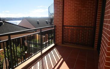 22 / 2-8 Water St, Birchgrove
