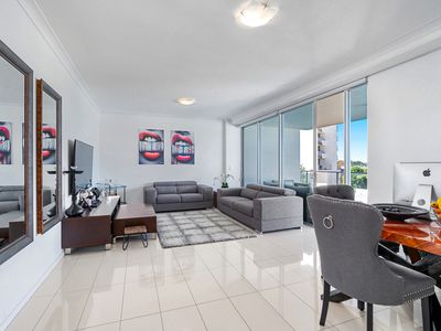 301 / 3 Compass Drive, Biggera Waters