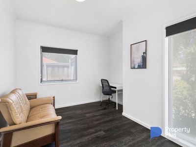 6 Peppertree Grove, Strathdale