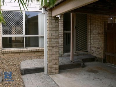 5 / 11 Smith Road, Woodridge