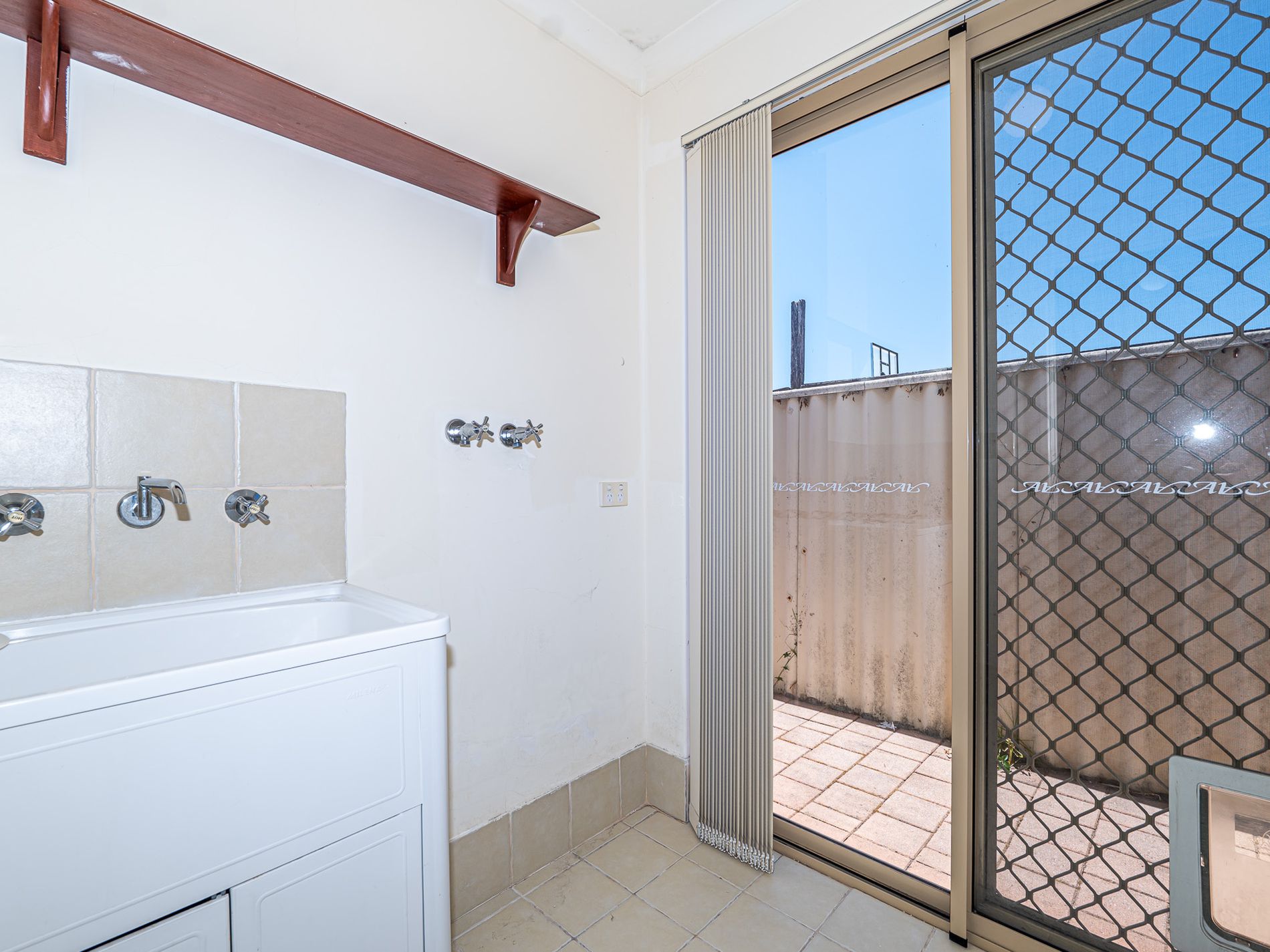 4 / 113-115 Renou Street, East Cannington