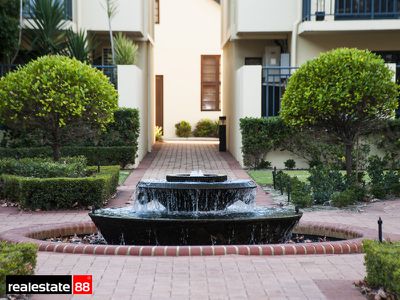 1 / 20 Pendal Lane, Perth