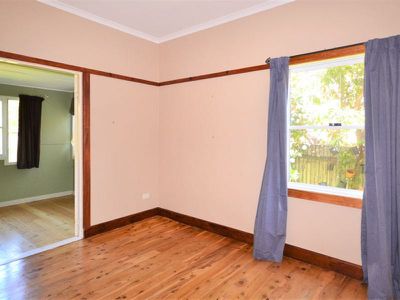 12 Lakeside Avenue, Mount Beauty
