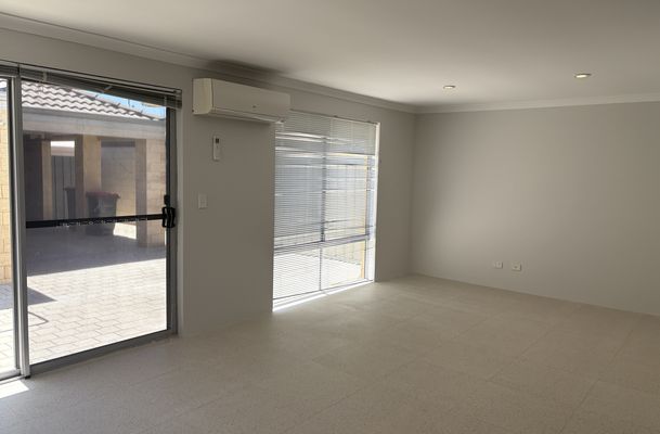 131 Lambeth Cir, Wellard