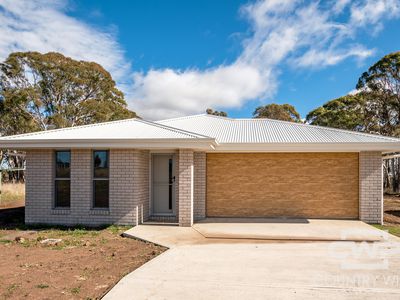 11 Martin Drive , Guyra