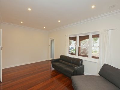 8 Shearn Crescent, Doubleview