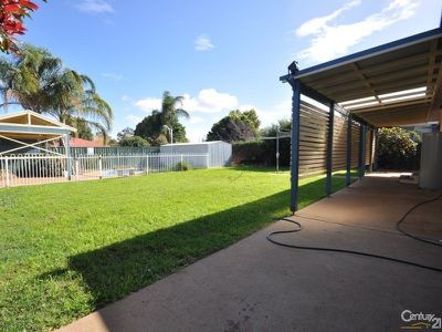 20 Bonner Crescent, Dubbo