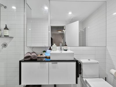 2 / 8 Jeays Street, Bowen Hills