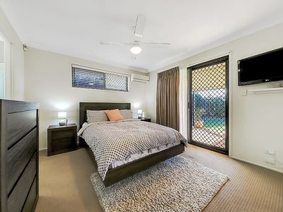 50 Isaacs Way, Wakerley