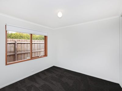 33 Kathleen Crescent, Hoppers Crossing