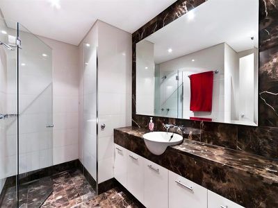 A506 / 24-26 Point Street, Pyrmont
