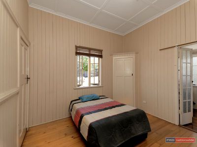 14 North Station Road, North Booval