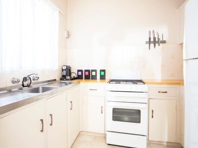 10 / 36 Military Road, West Beach
