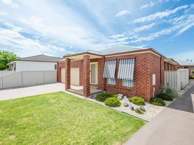 1 / 17 Dampier Avenue, Shepparton