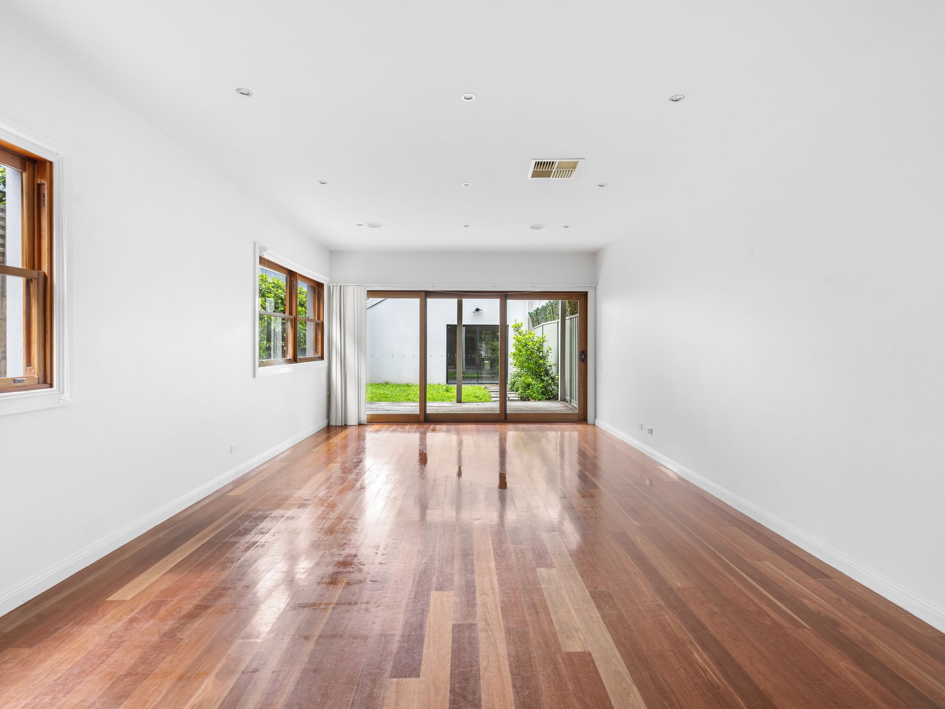 1 / 22 Junction Street, Newport