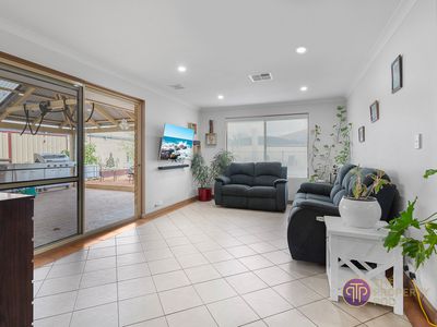 110 Forest Crescent, Thornlie