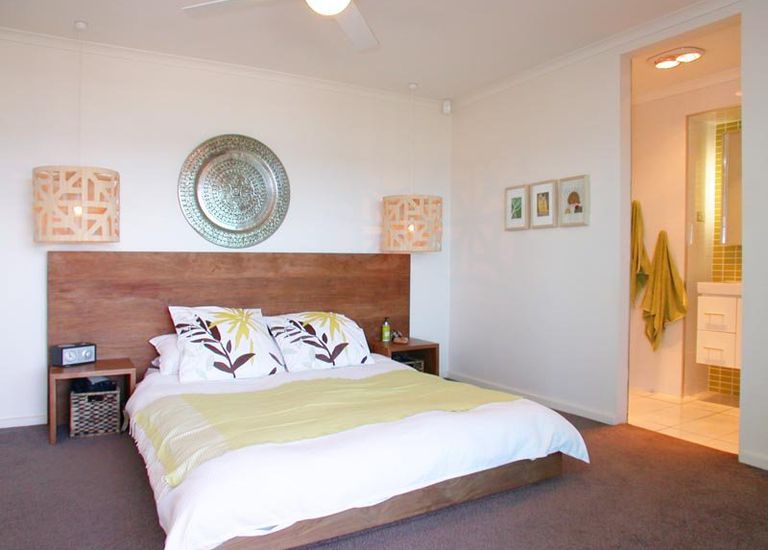 8 Columbia Crescent, Hallett Cove