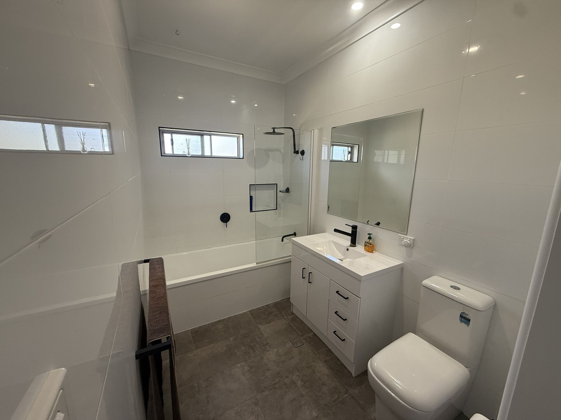 11 Cheney Road, Parkes