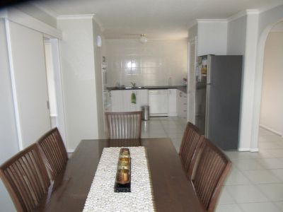 2 / 3 Warrenwood Avenue, Hoppers Crossing