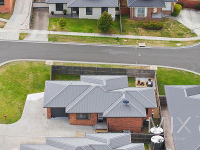 1 / 19 Joseph Link, Brighton