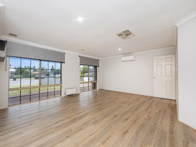 16 Charente Close, Port Kennedy