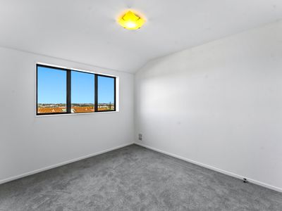 2/11 Hatfield Place, Albany
