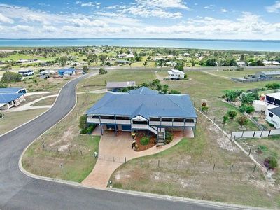 2 Tradewind Close, River Heads