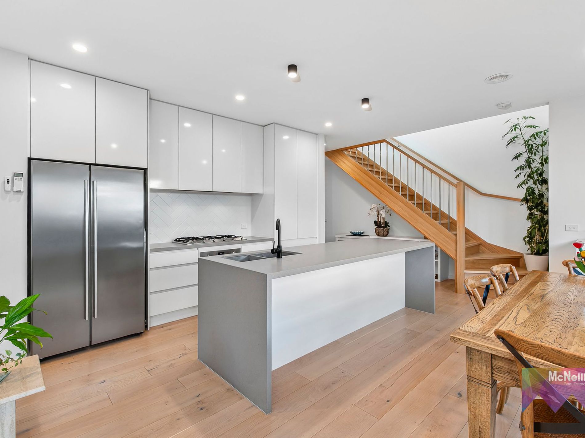 2 / 9 Seaton Road, Mornington