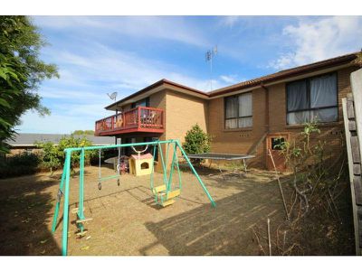 Unit 2 / 53 The Fairway, Tura Beach