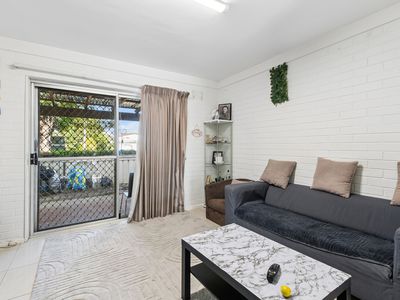 4 / 22 Chester Avenue, Dianella