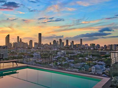 702 / 95 Linton Street, Kangaroo Point