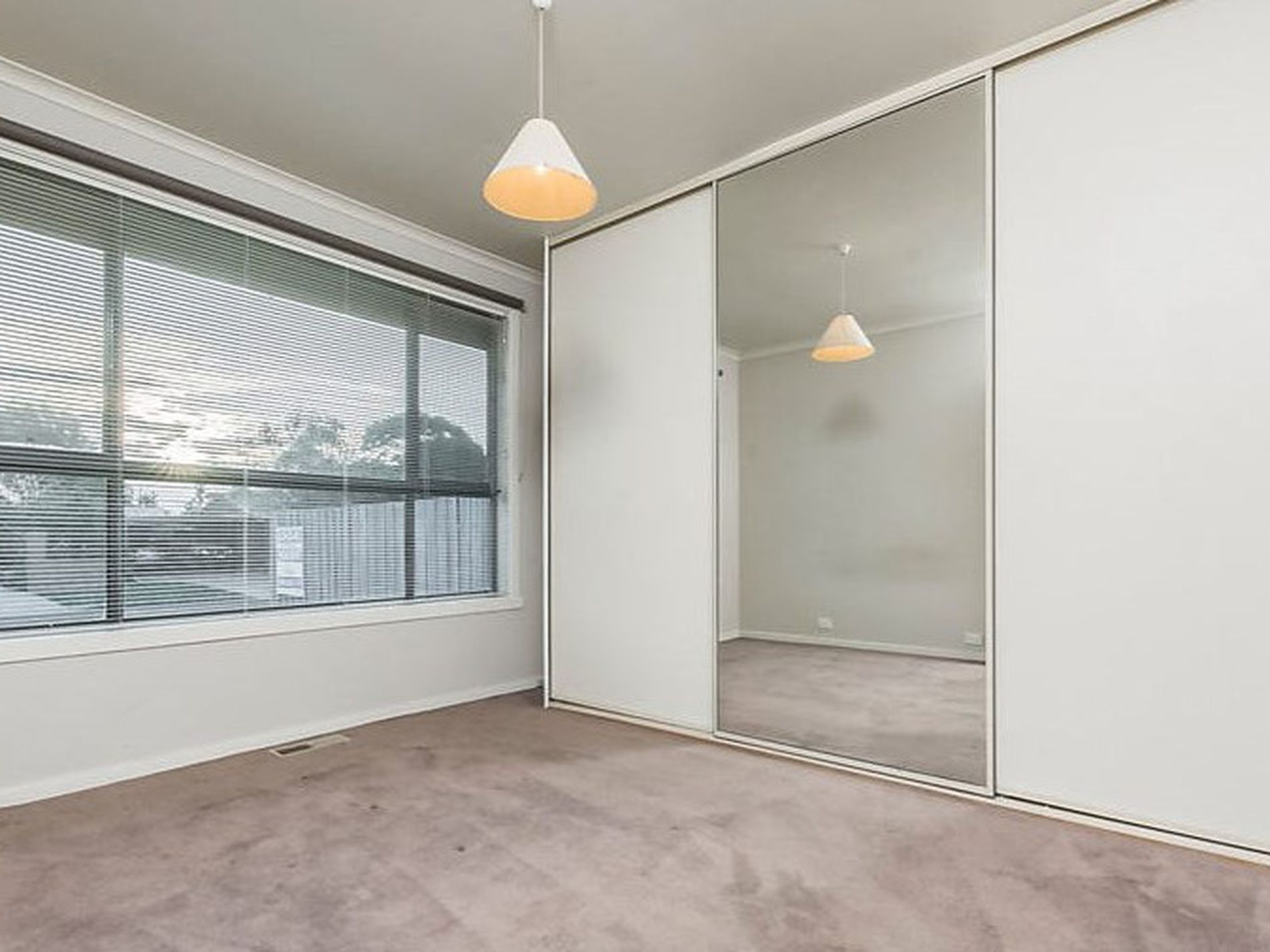 1 Drews Road, Marshall