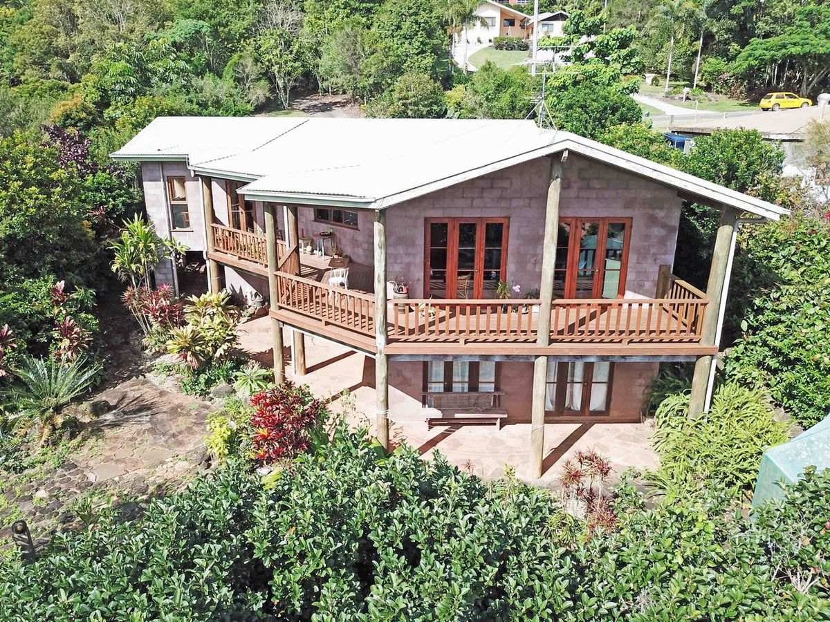 27 TWELFTH AVENUE, Atherton