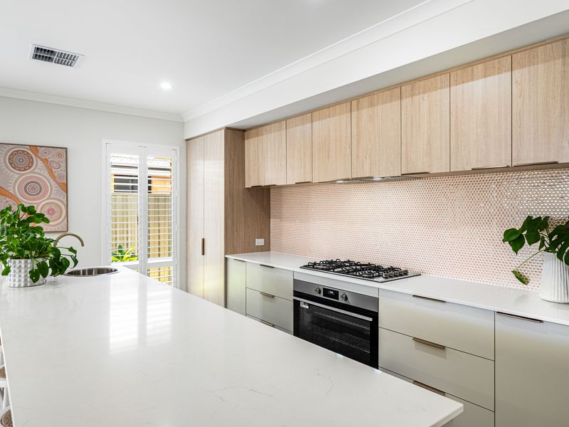 8 BLUEBERRY LOOP, Byford