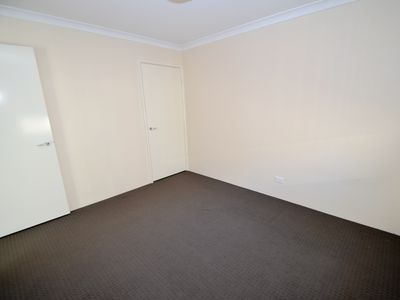 4 Ashendon Boulevard, Hammond Park
