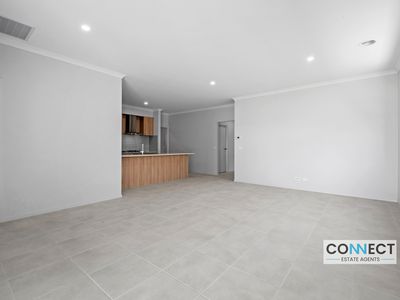 10 Bollington Road, Cranbourne East