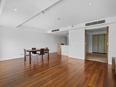 4 / 600 GLADES DRIVE, Robina