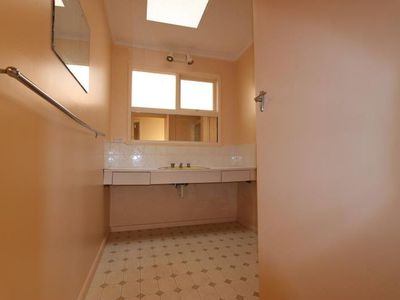 9A Strachan Avenue, Manifold Heights