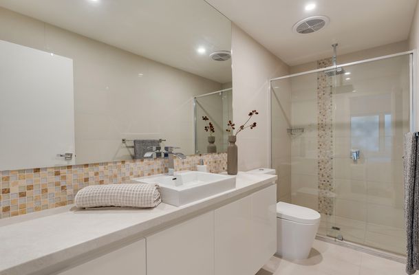 2 / 158 Spencer Street, Essendon