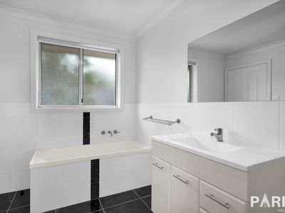 4 / 278 Hobart Rd, Youngtown