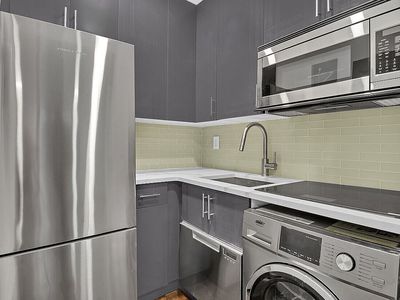 20 Christopher Street, New York, NY 10014, International