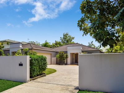 10 Riverbreeze Avenue, Noosa Waters