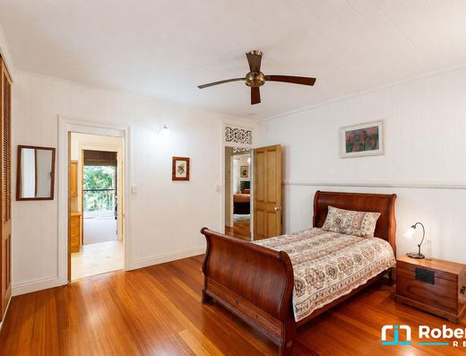 Iconic Garth Chapman Queenslander in a Peaceful Lakeside Setting image 7