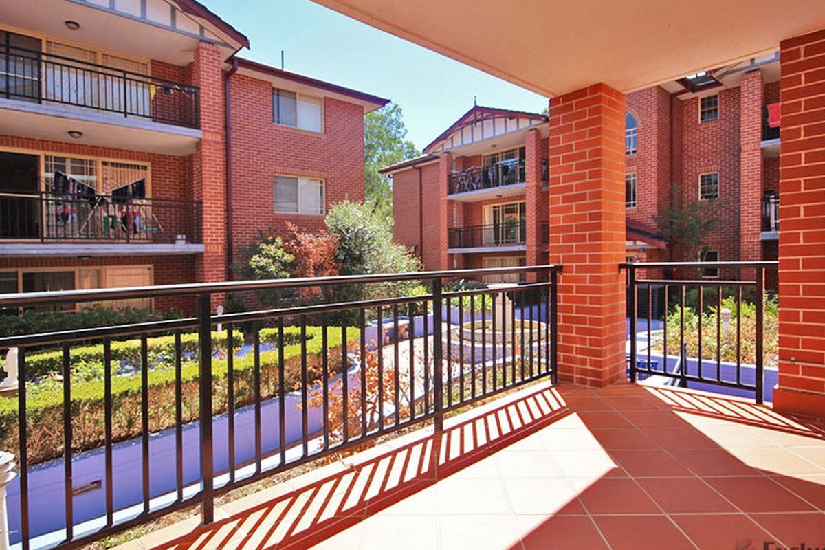 3 / 8-12 Hornsey Road, Homebush West