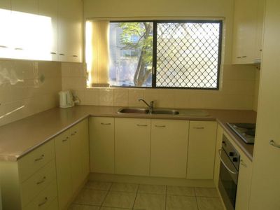 2 / 23 Grove Street, Toowong