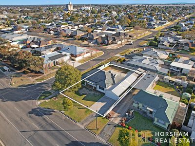 33 Kalkee Rd, Horsham